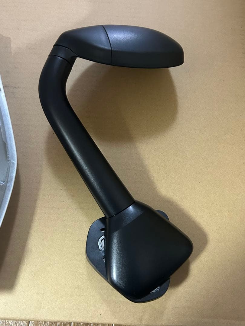 200系 ハイエース ダークプライム8型 純正外し ガッツミラー コーナーパネル