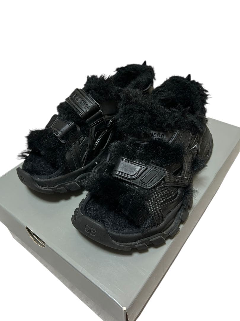 BALENCIAGA バレンシアガ　フェイクファーサンダル　ブラック　39