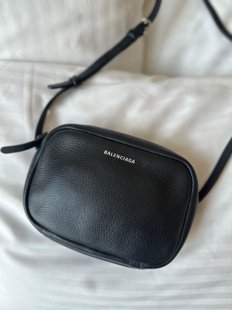 BALENCIAGA カメラバッグ ブラック レザー 保存袋付き