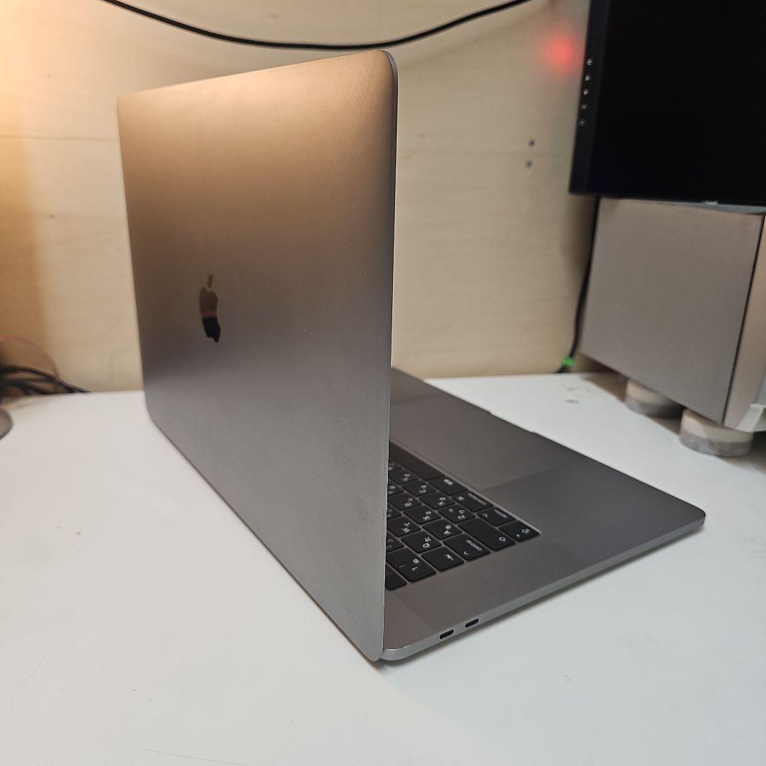 MacBookPro15インチ2017 i7/16GB/RadeonPro555