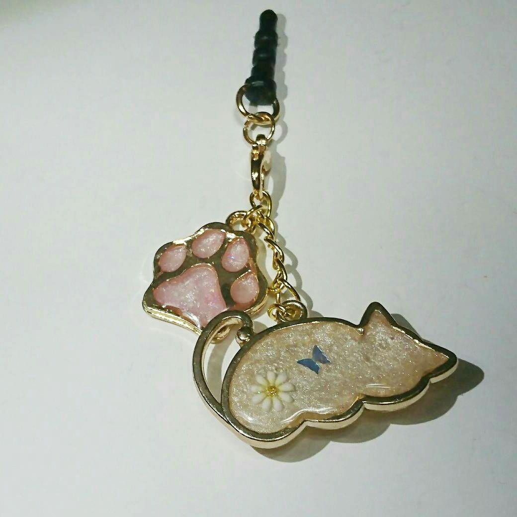 再販可能♪ミモザの眠り猫イヤホンジャック(ストラップに変更可)