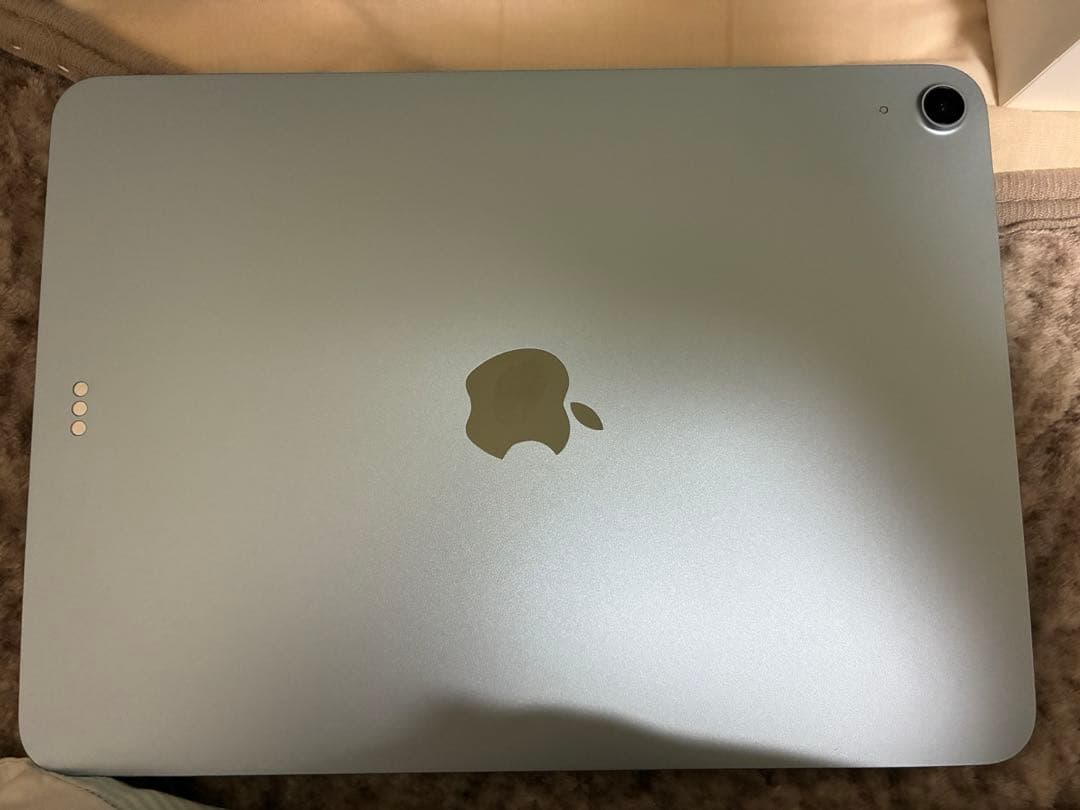 ほぼ未使用　iPad Air (M3) 256GB WI-FI