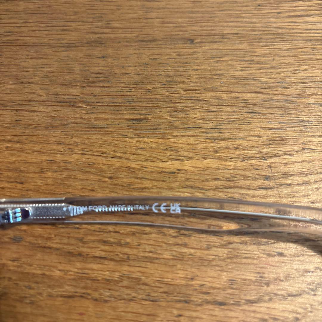 新品同様　TOM FORD クリアフレーム サングラス