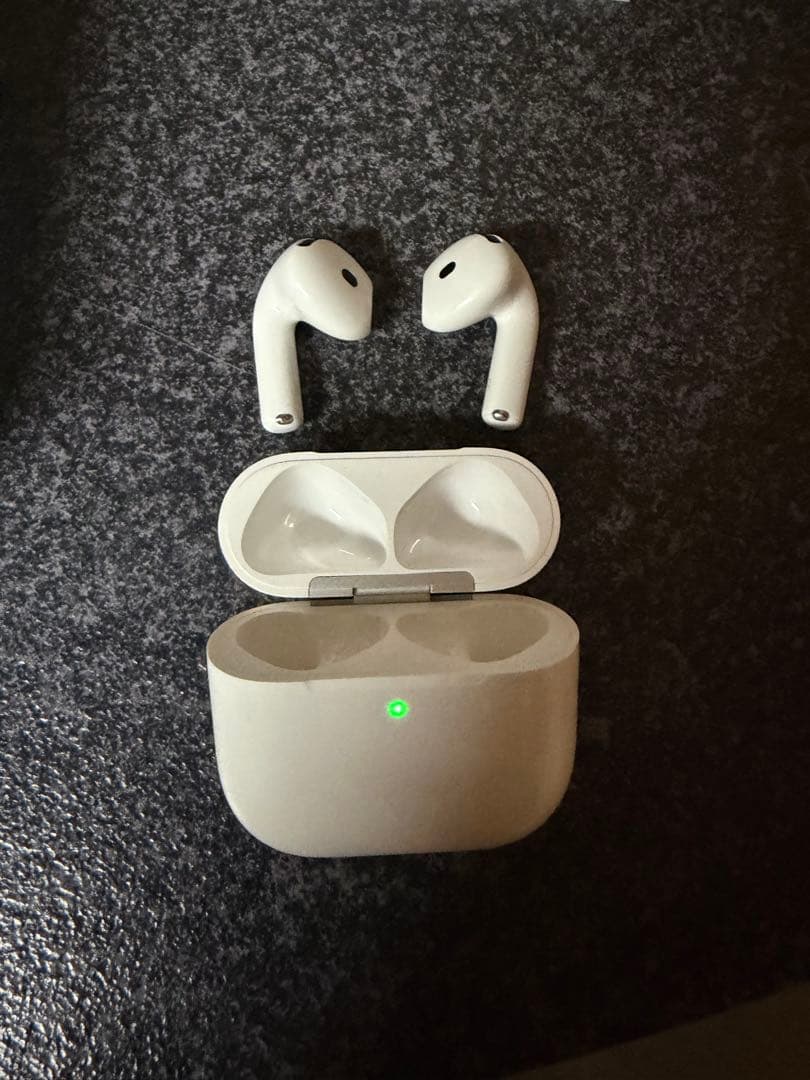 け*ん様 AirPods4世代ノイズキャンセリング非搭載