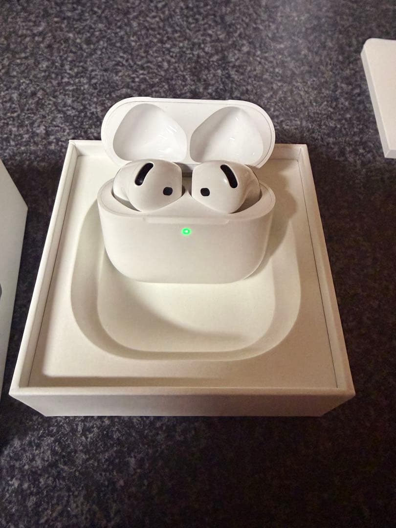 け*ん様 AirPods4世代ノイズキャンセリング非搭載