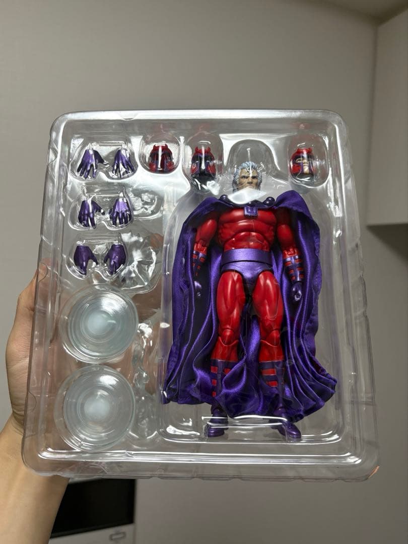 MAFEX 179 マグニートー MAGNETO コミック　アクションフィギュア