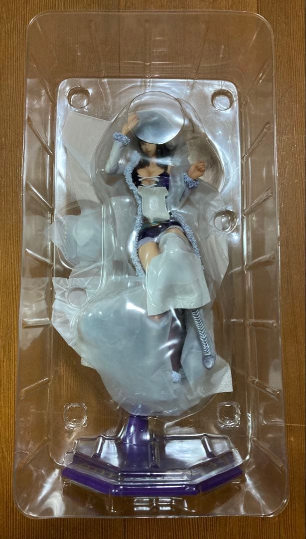 ワンピース　POP ロビン　ミス・オールサンデー　フィギュア　P.O.P