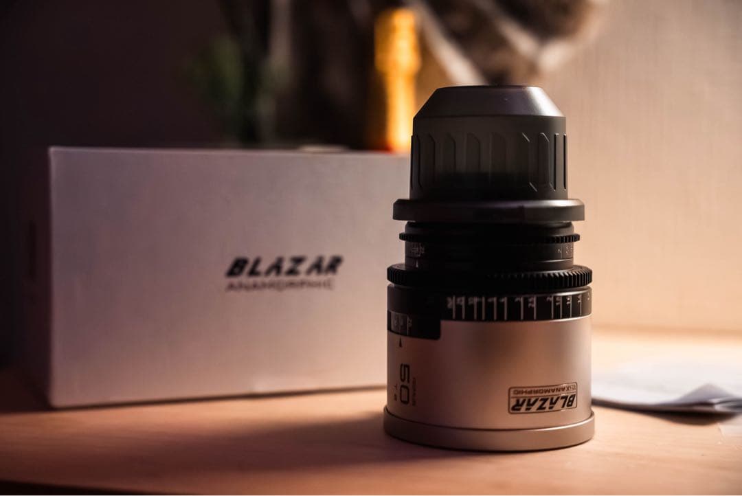 新品Blazar Remus 50mm T2 1.5Xアナモルフィックレンズ