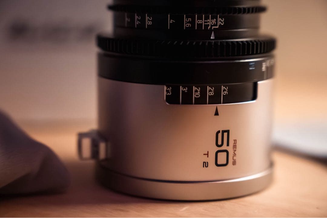 新品Blazar Remus 50mm T2 1.5Xアナモルフィックレンズ