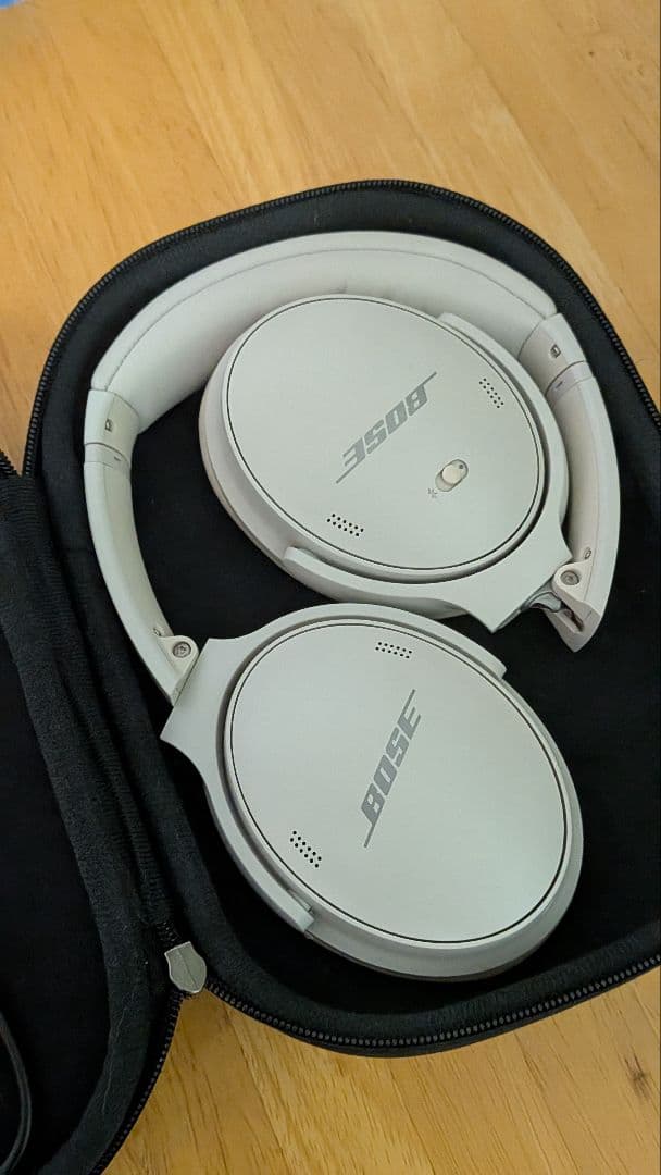 Bose Quiet comfort 45 ホワイト　ワイヤレスヘッドホン