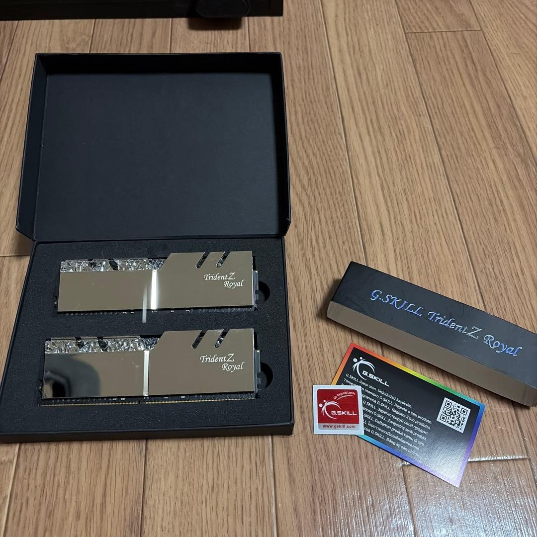 メモリー G.SKILL Trident Z  F4-3200C14D-64GT