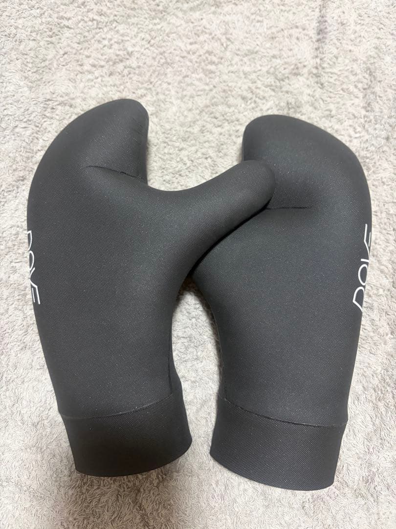 DOVE サーフィングローブ ブラック