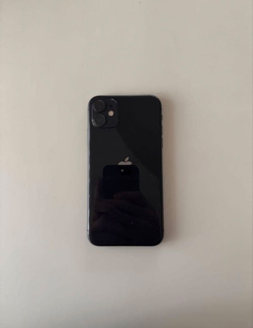 Apple iPhone 11 ブラック 128GB 画面の一部にひびあり