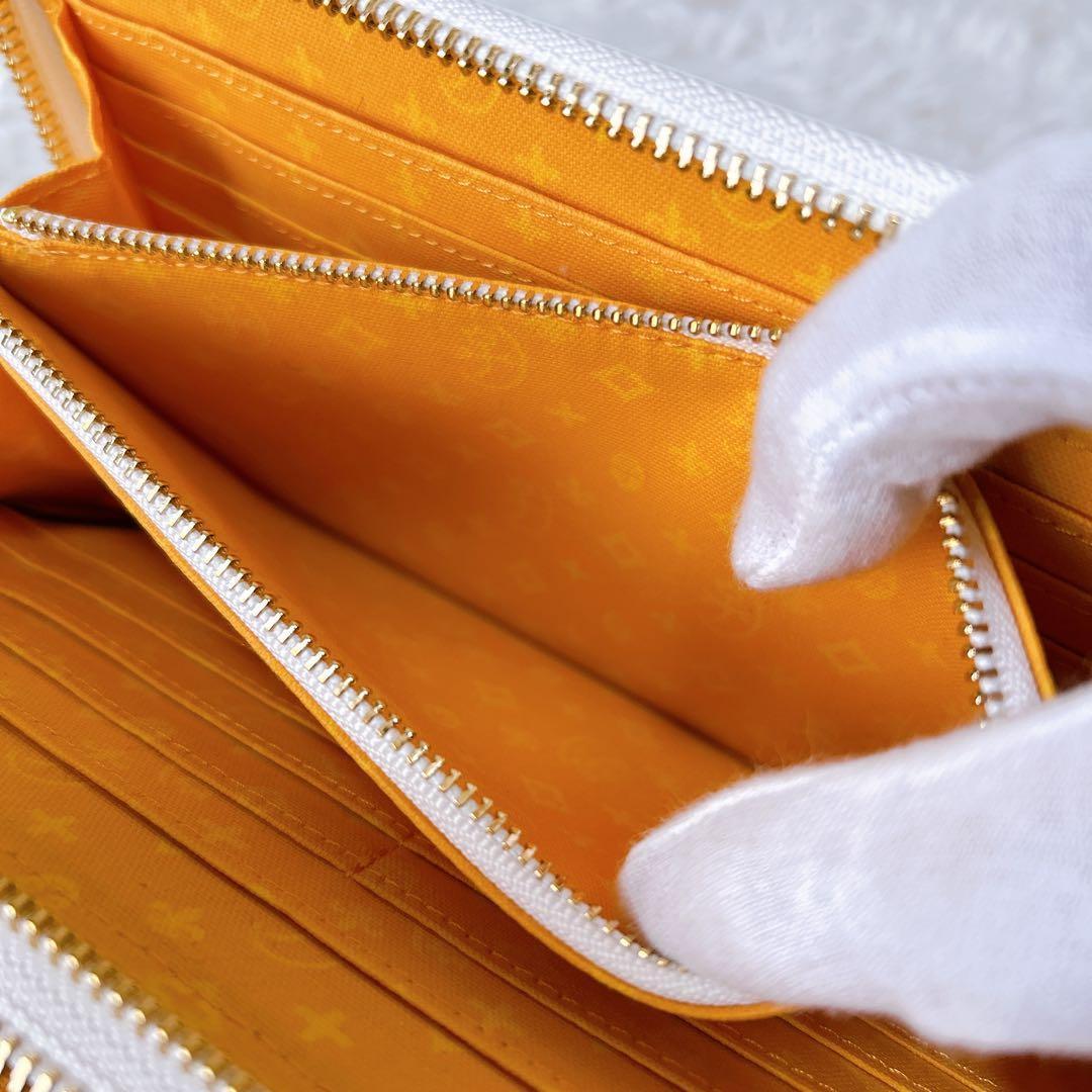 極美品✨CASTELBAJAC プルトン　クラッチバッグ　ホワイト　財布