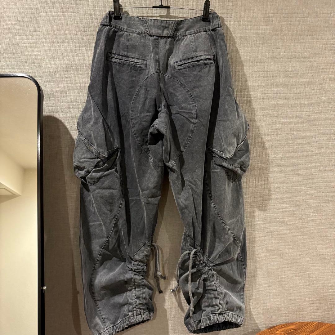 hyein seo カーゴパンツ