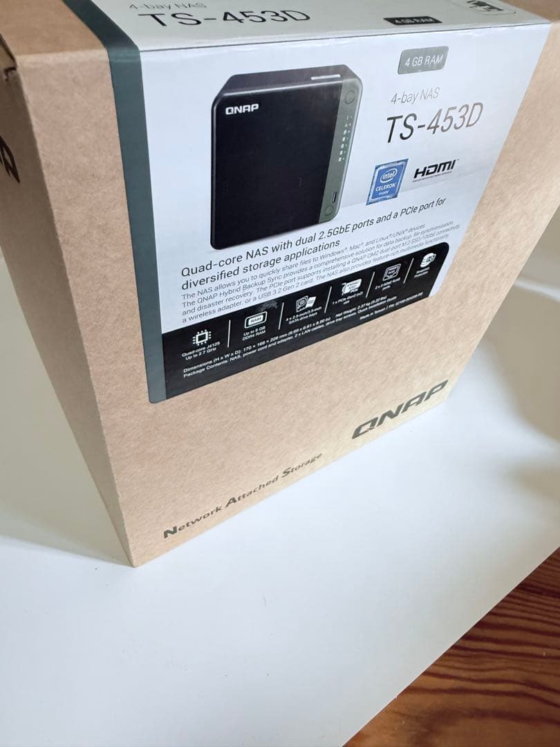 QNAP NAS TS-453D 8Gに増設　8T HDD×2