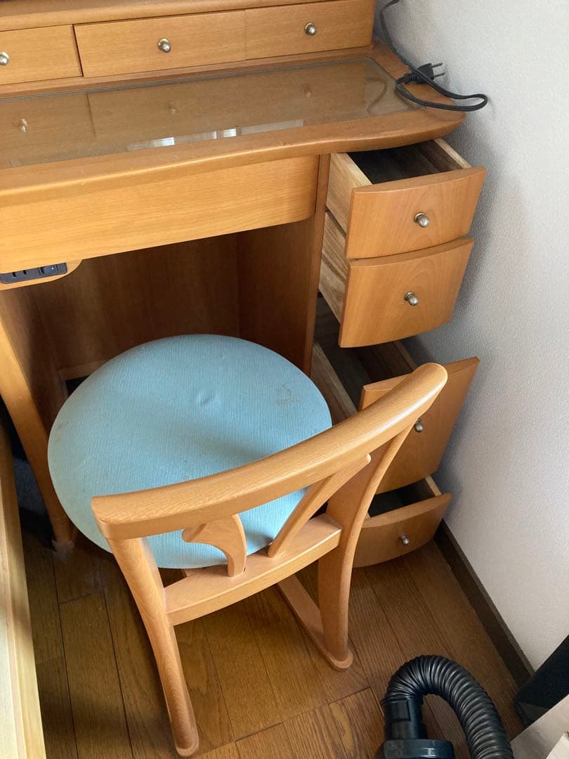 ちこ木製ドレッサー・鏡台・椅子付き