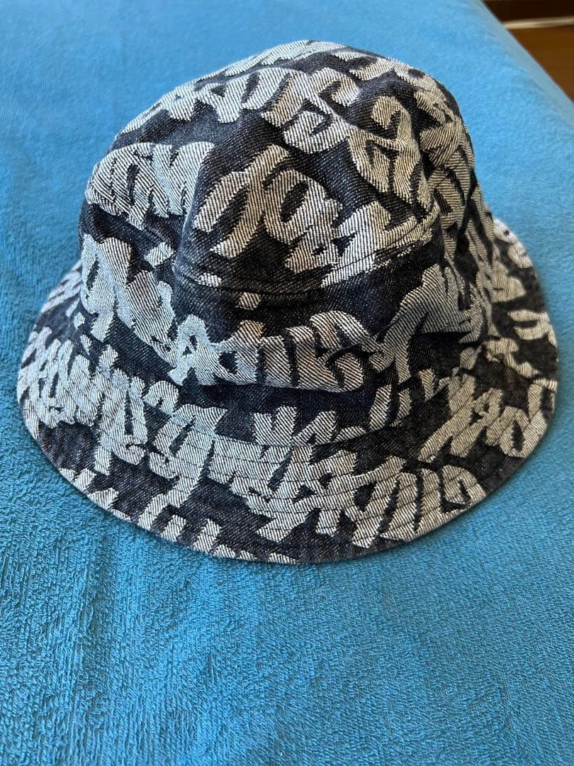 ひ*う様 Supreme バケットハット M/L ブラック/ホワイト