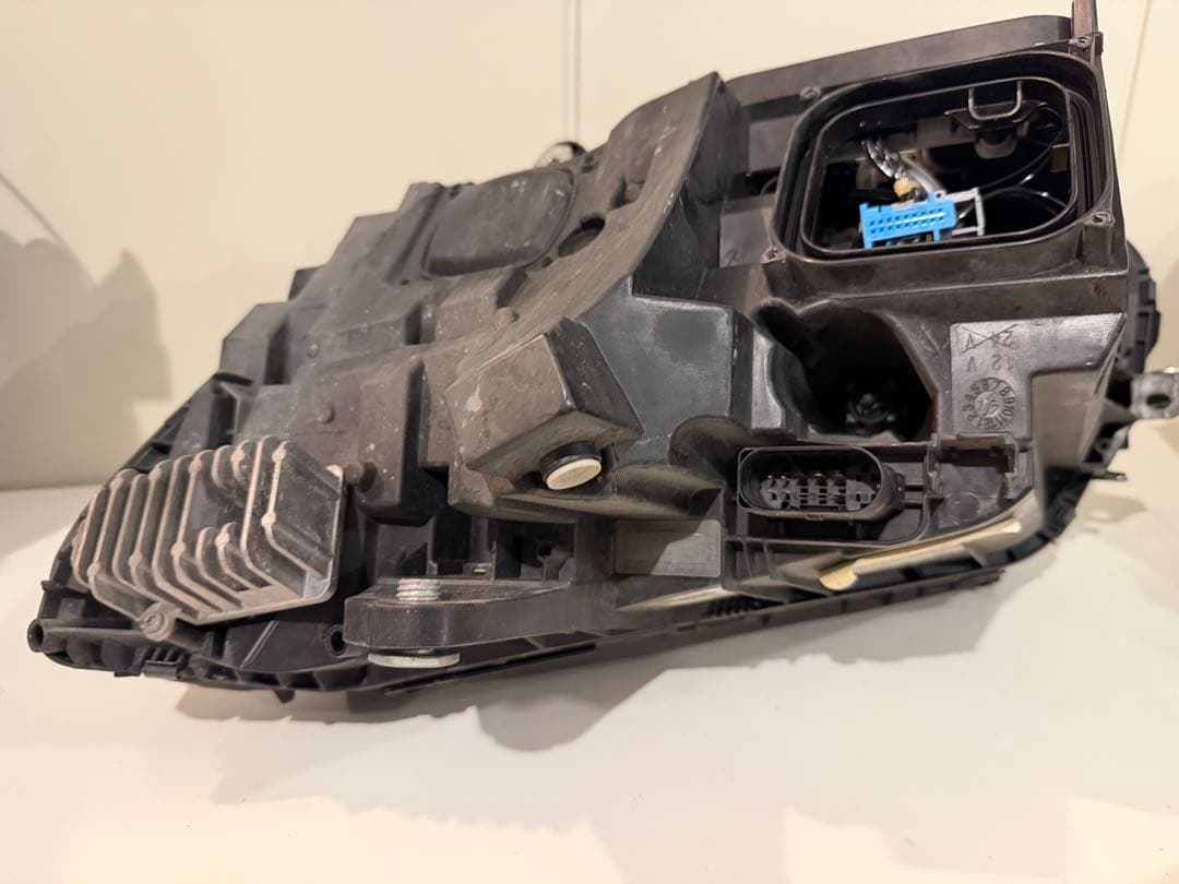 【即日発送】メルセデスベンツCクラスW205前期中古ヘッドライトセット