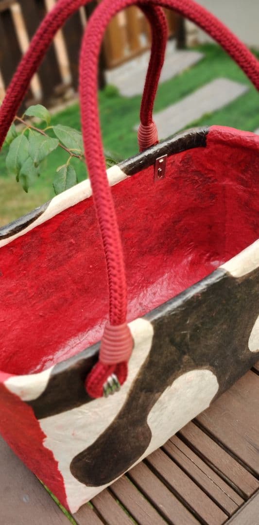 GURI　一閑張りバッグ　赤　白　黒　グルエラ　柿渋