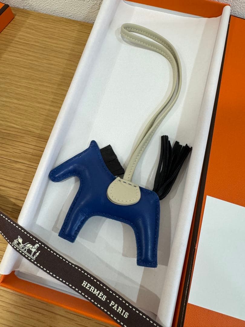 HERMES エルメス ロデオチャームPM