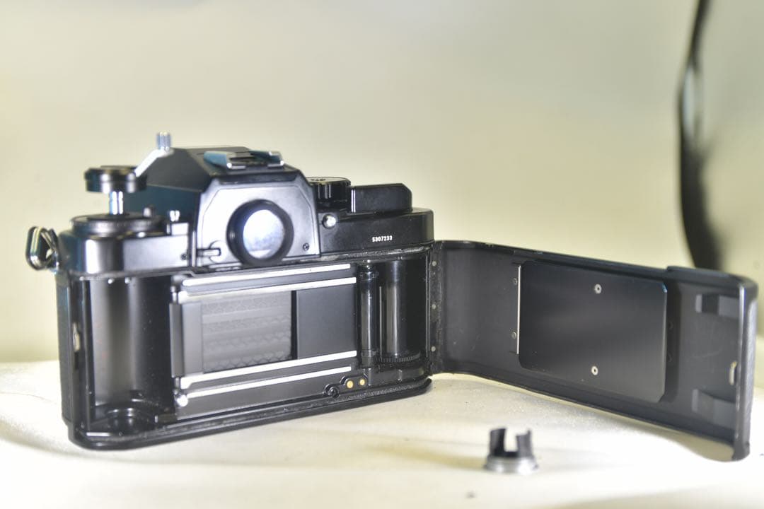 Nikon FA フィルム一眼レフカメラ NIKONストラップ、ボディキャップ