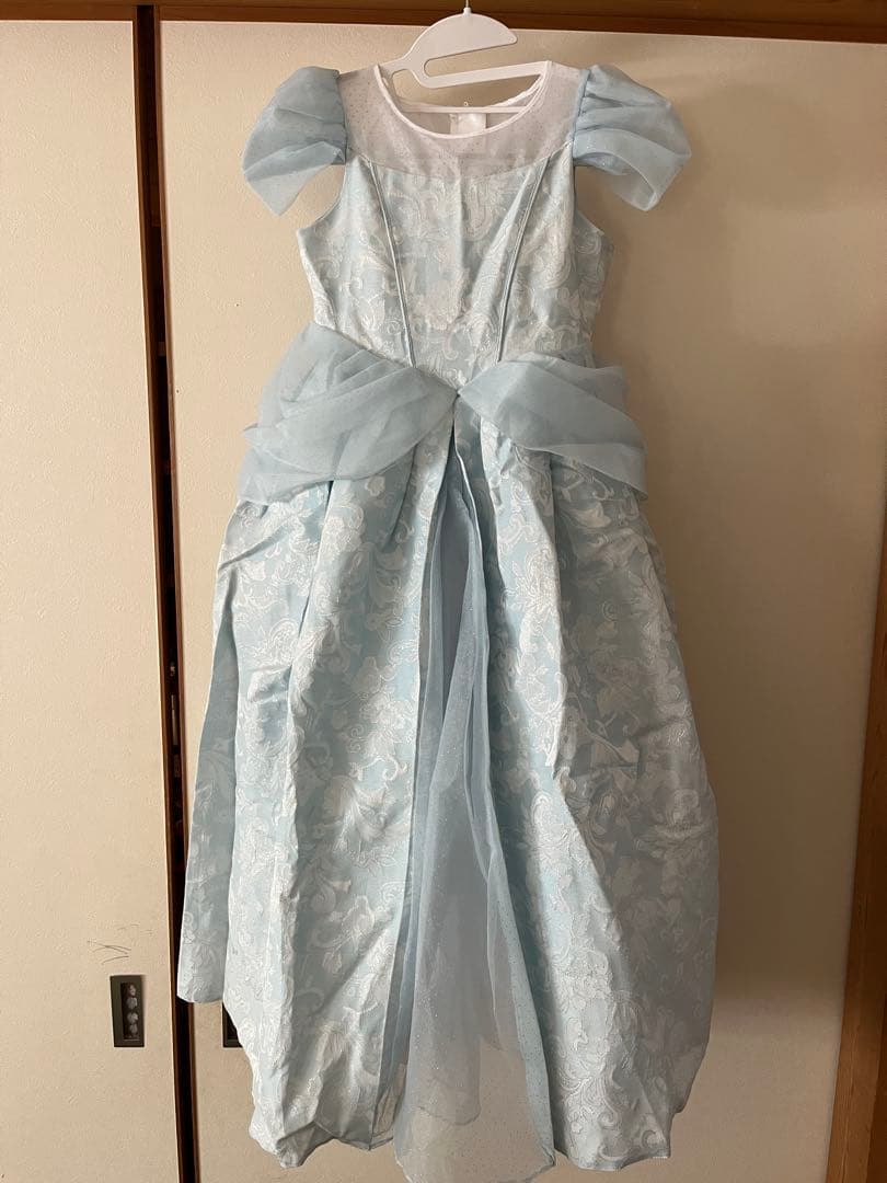 ディズニー公式ドレス　ティアラ　シンデレラ　140センチ