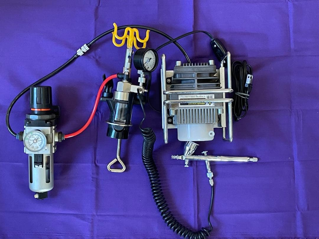 クレオス　リニアコンプレッサーL5 エアドレンレギュレーター付き