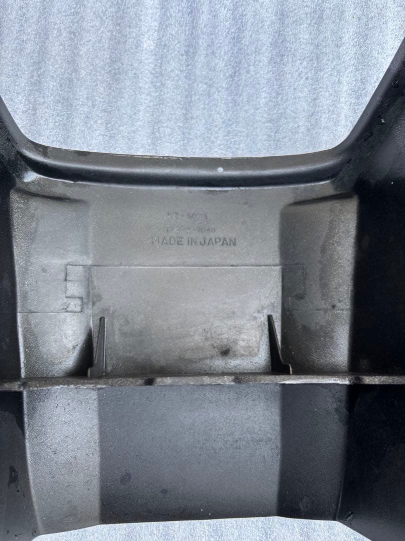 4*3様 z400fx 純正　外装一式　当時物　タンク　サイドカバー