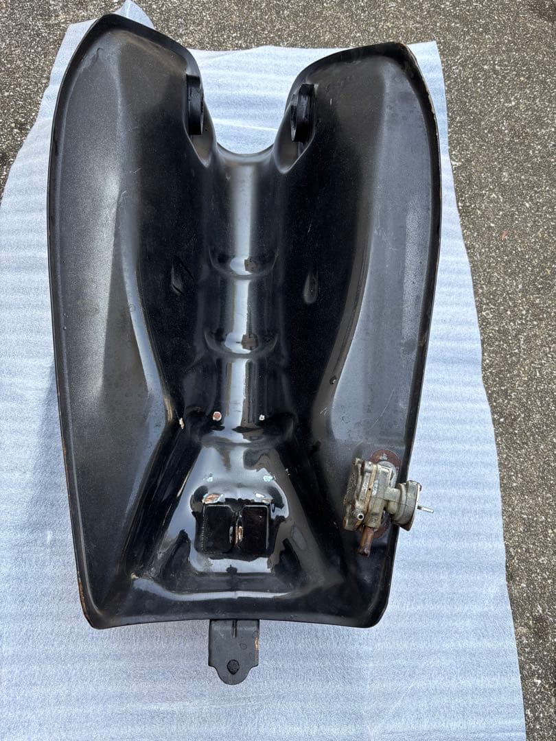 4*3様 z400fx 純正　外装一式　当時物　タンク　サイドカバー