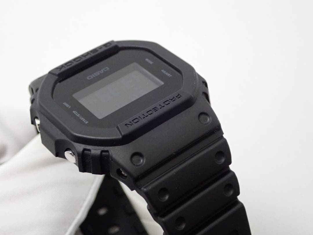 美品 CASIO G-SHOCK DW-5600UBB-1JF 国内正規品
