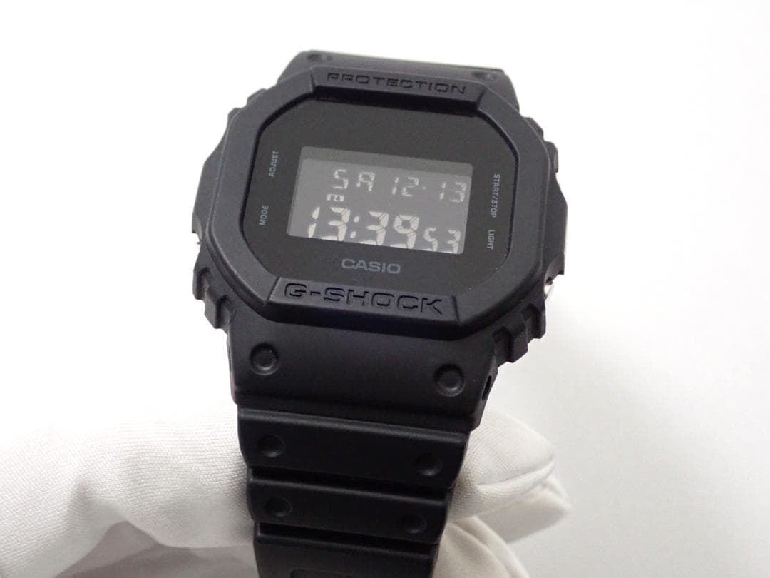 美品 CASIO G-SHOCK DW-5600UBB-1JF 国内正規品