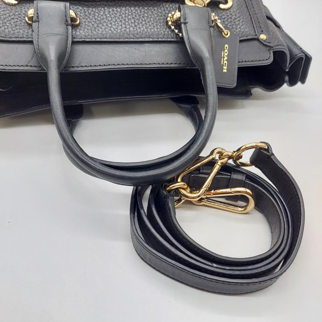 美品　COACH ハンドバッグ　黒　ストラップ　保存袋付き