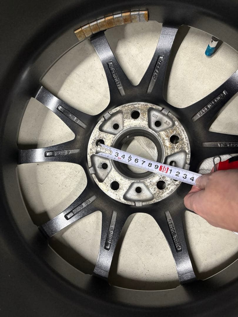 あ　215/50R17 pcd114 スタッドレスタイヤ 美品