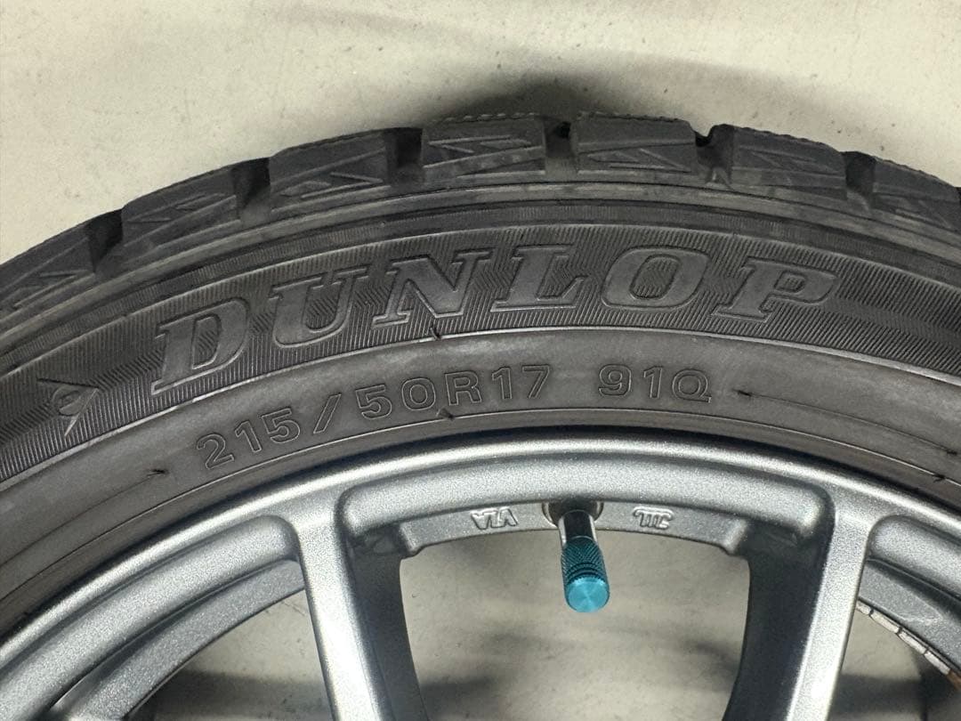 あ　215/50R17 pcd114 スタッドレスタイヤ 美品