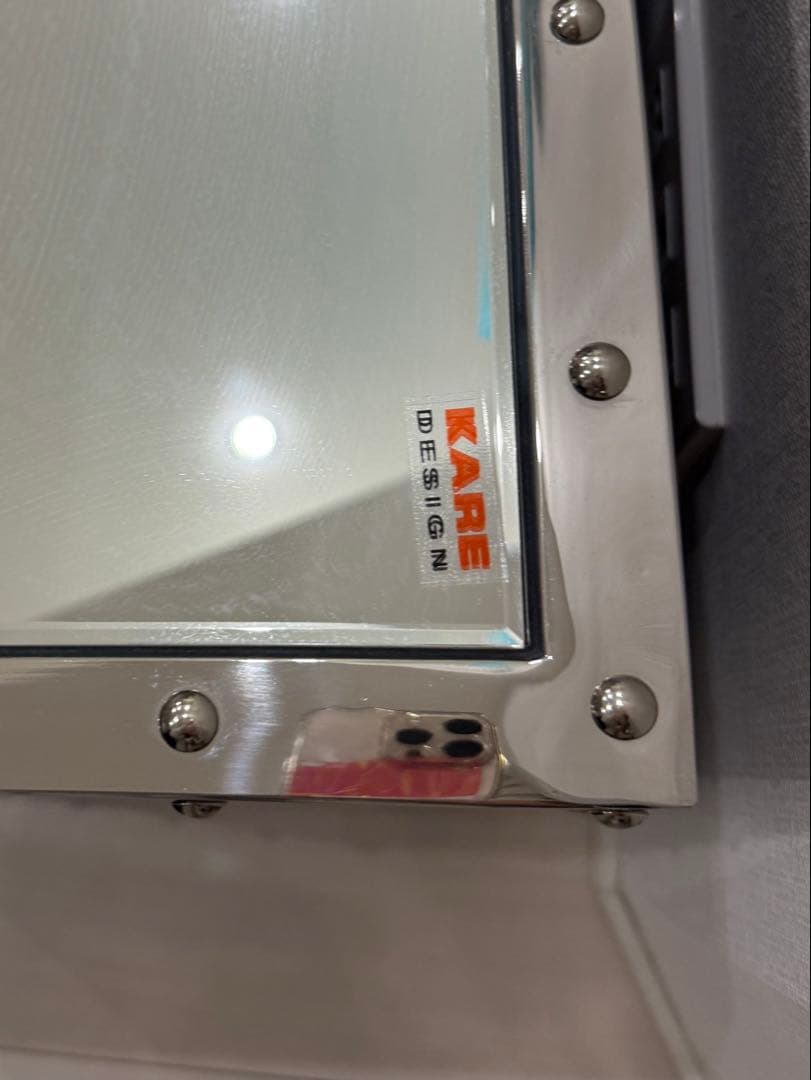 お値下け中【KARE】ミラー仕上げのテレビボード 引き出し付き