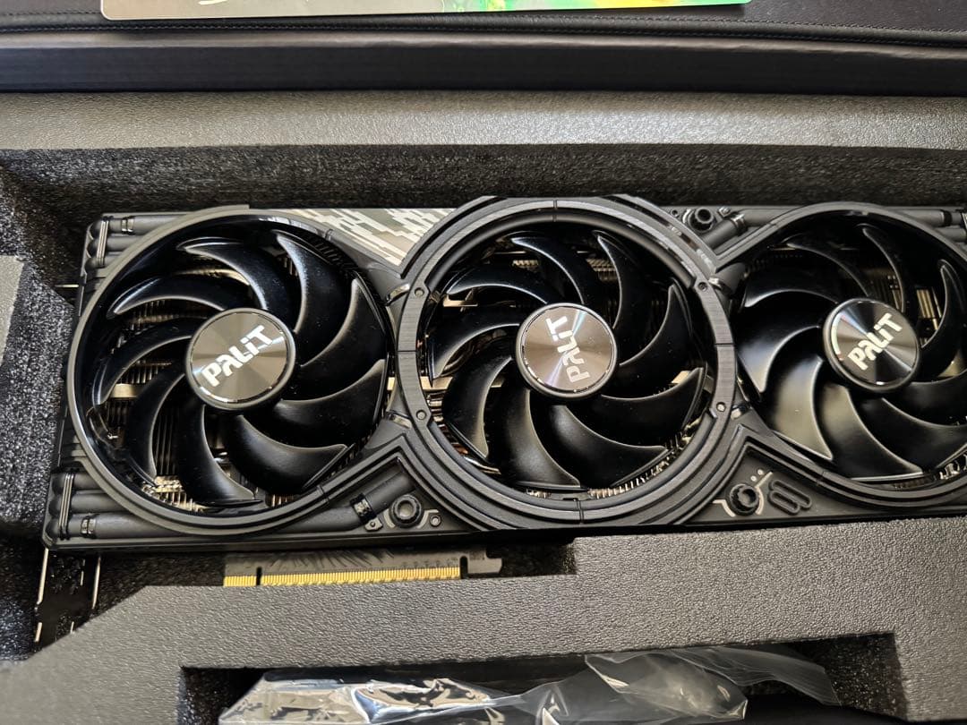 （極美品）PALIT GEFORCE RTX 5080 16GB