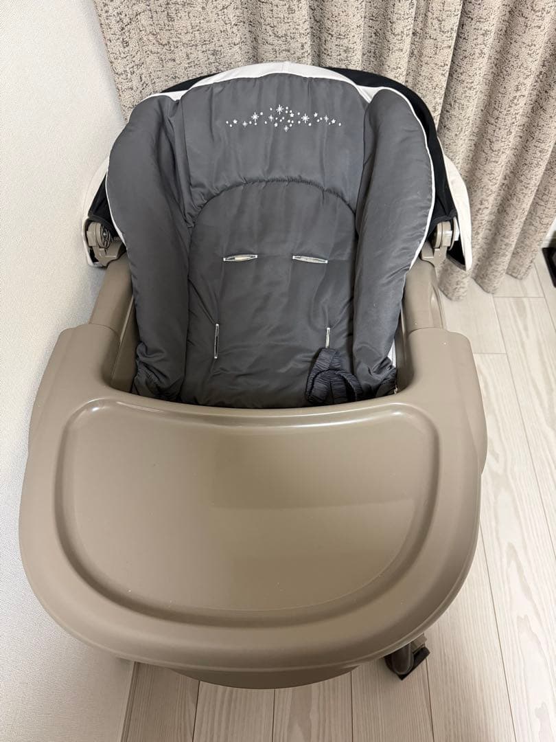 Combi ネムリラ(コードレス、オートスイング) ※ダッコシートプレミア付き