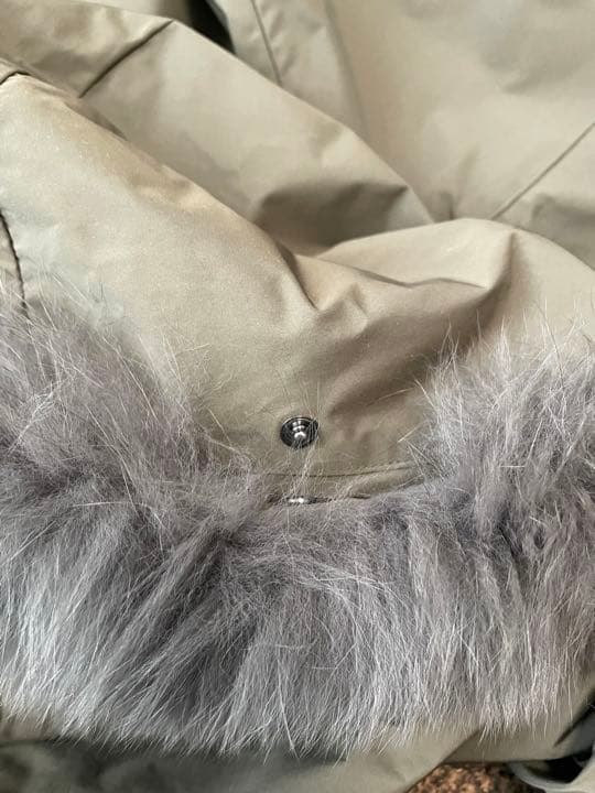 新品タグ付　インナーダウン ファーフード付モッズコート　トレンチコート　カーキ