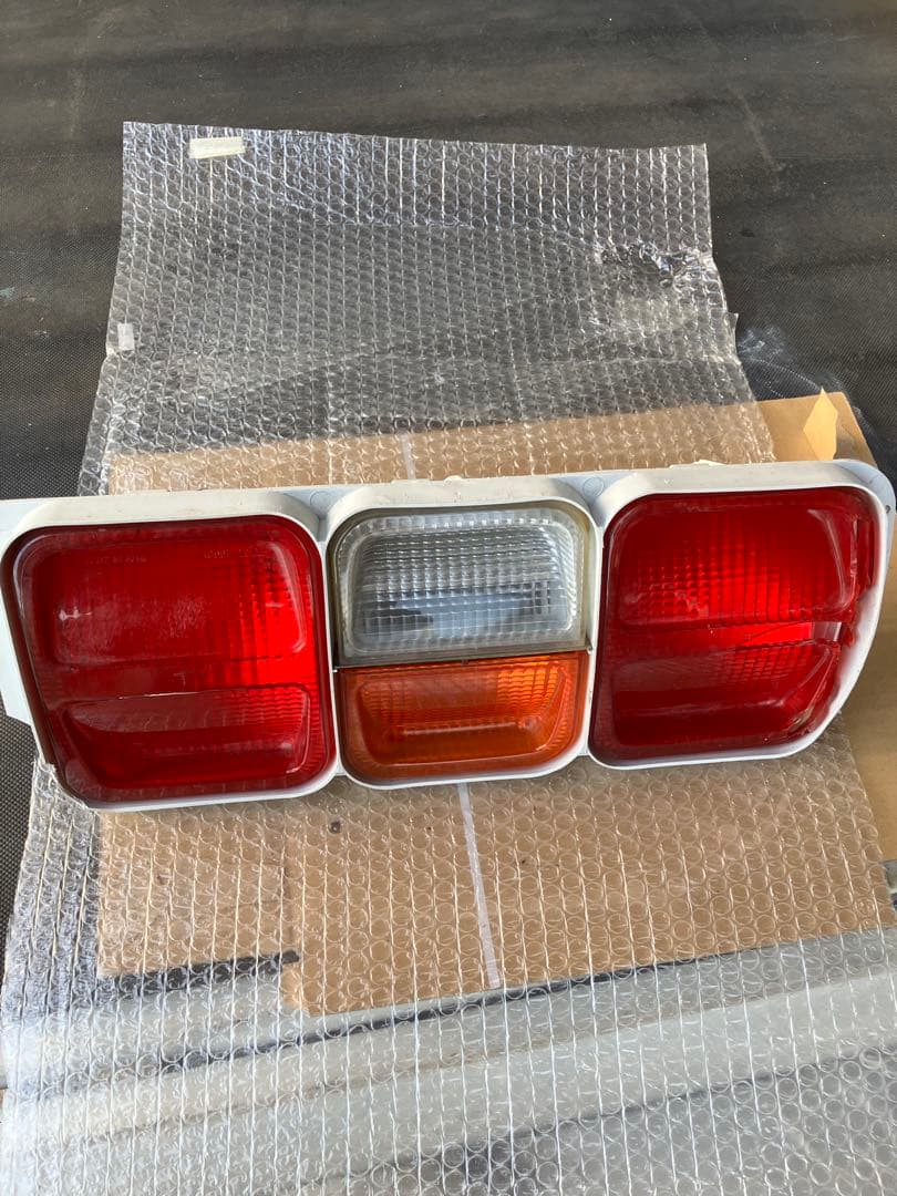 ケンメリ1800GLテールランプ、割れあり、ジャンク品