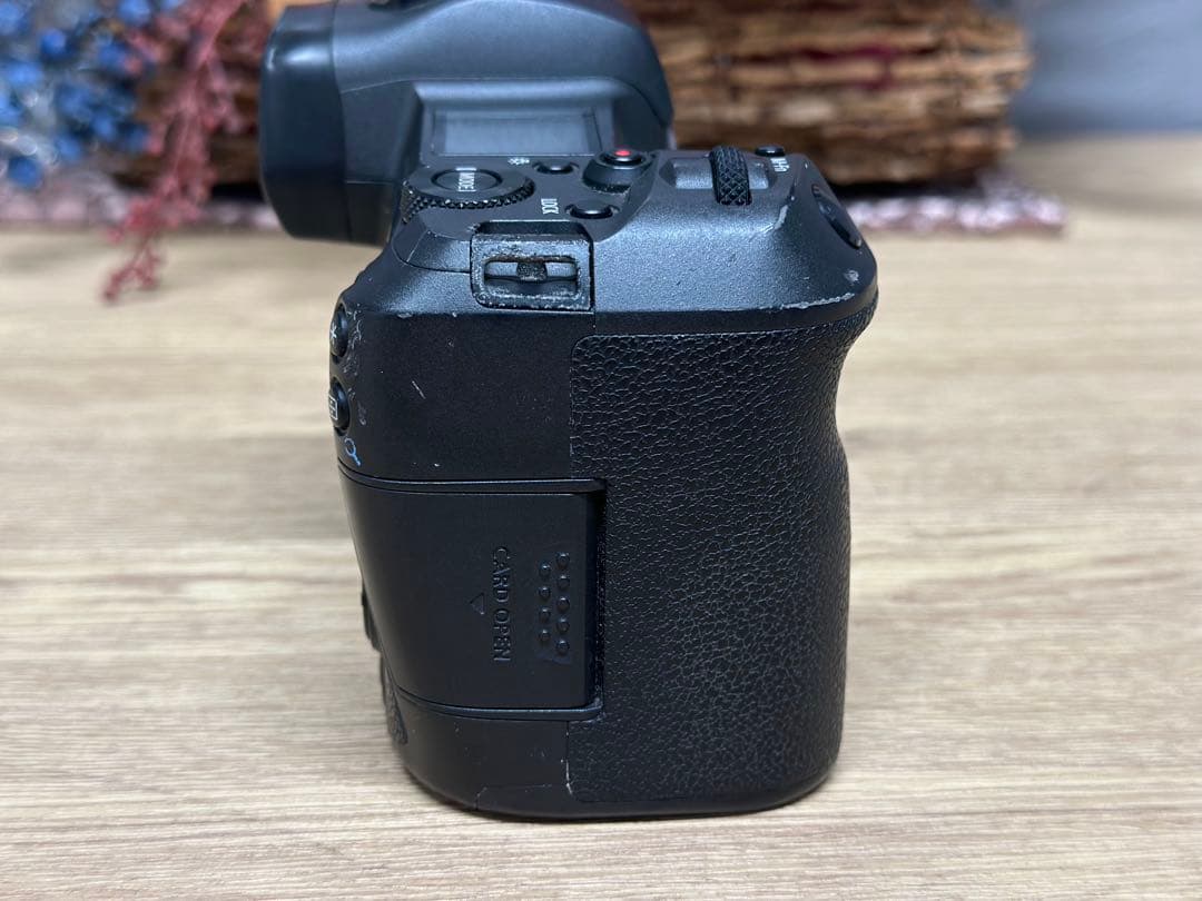 【付属品あり】Canon EOS R ミラーレス一眼カメラ