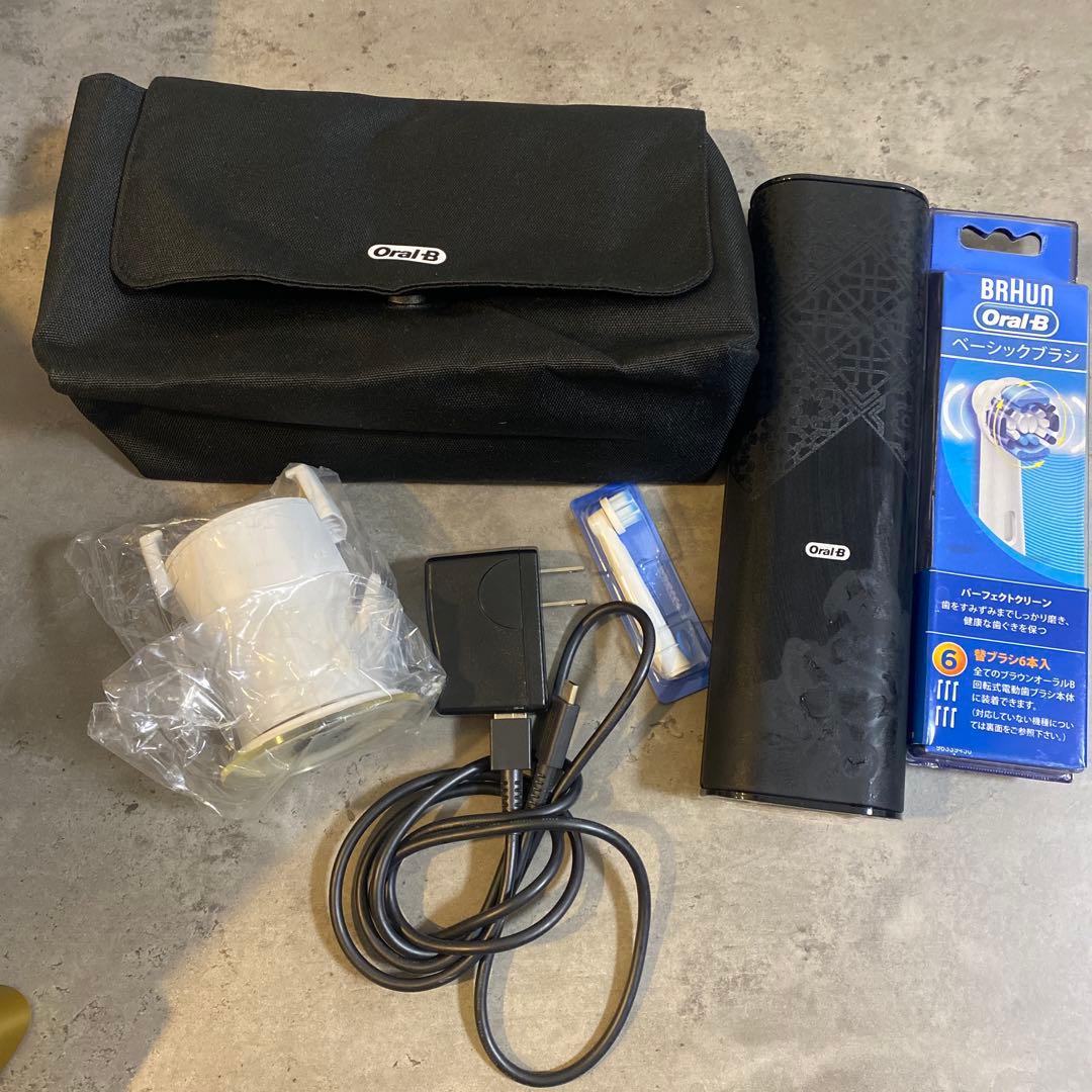 Oral-B 電動歯ブラシ 本体と充電器付き