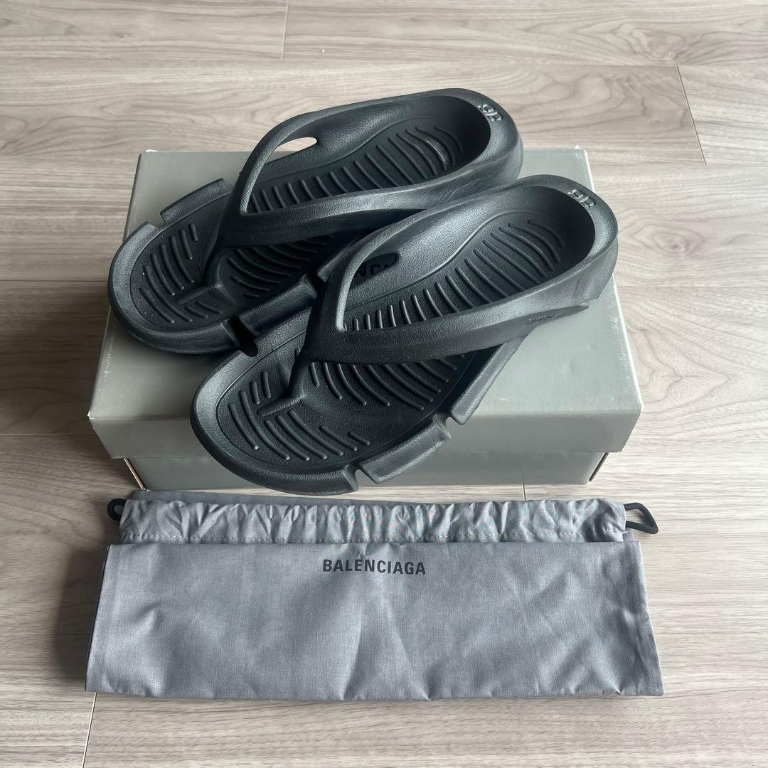 靴 Balenciaga Mold Thong Rubber Sandals