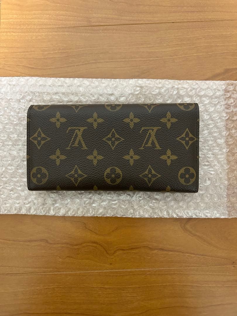 ルイヴィトン　LOUIS VUITTON 長財布