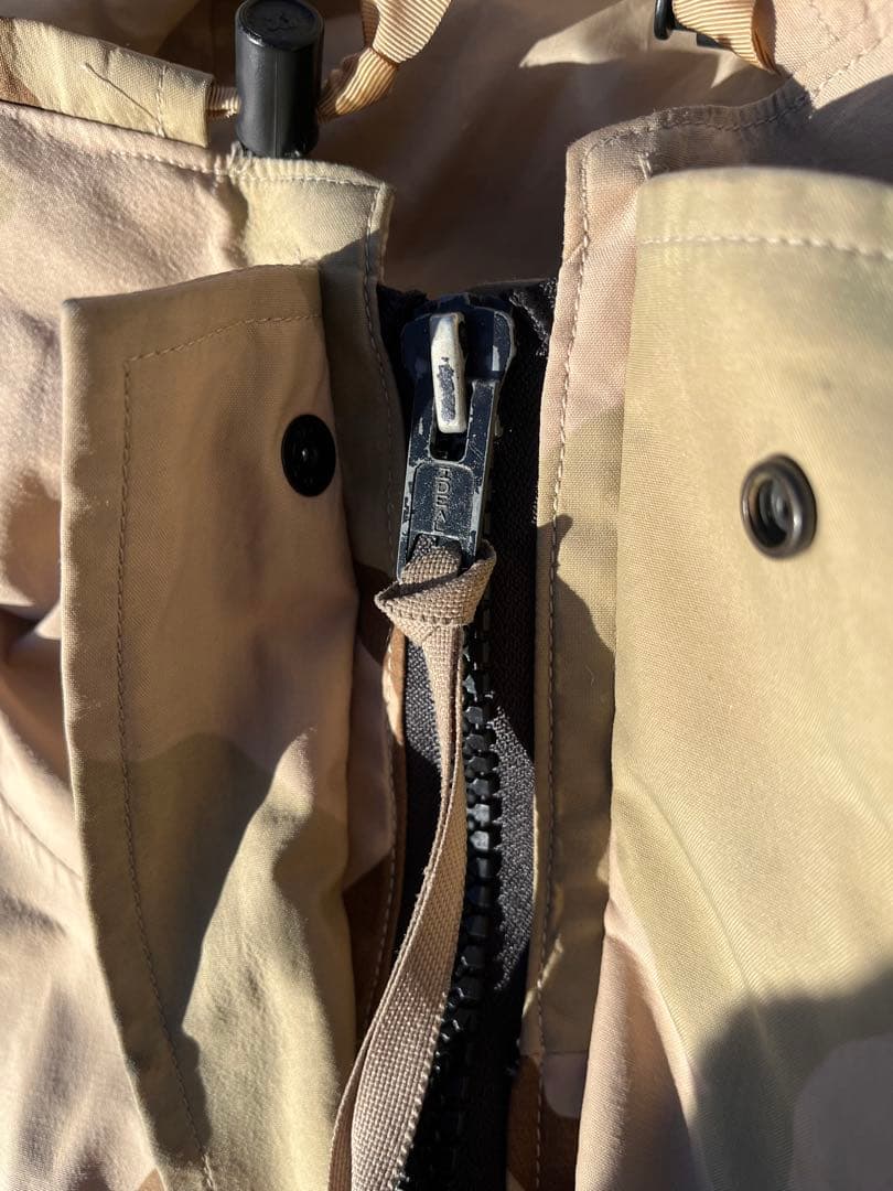 ECWCS ゴアテックスパーカー　デザートカモ