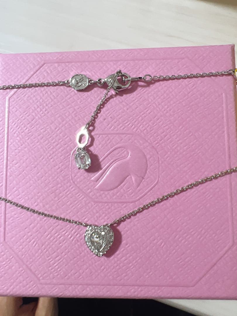 Ariana Grande x Swarovski ペンダント ミックスカット