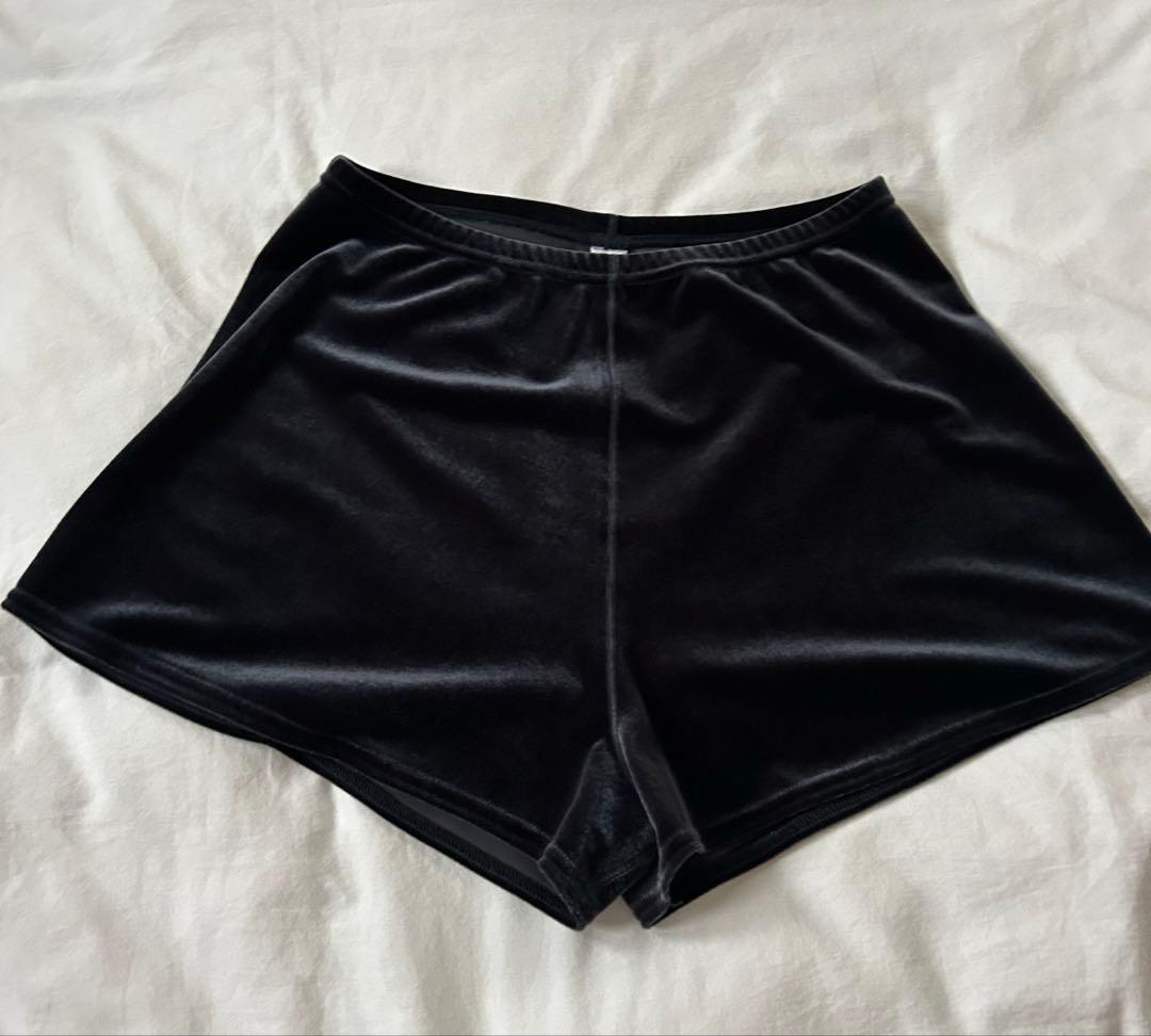 【美品】SIMONE WILD / ショートパンツ