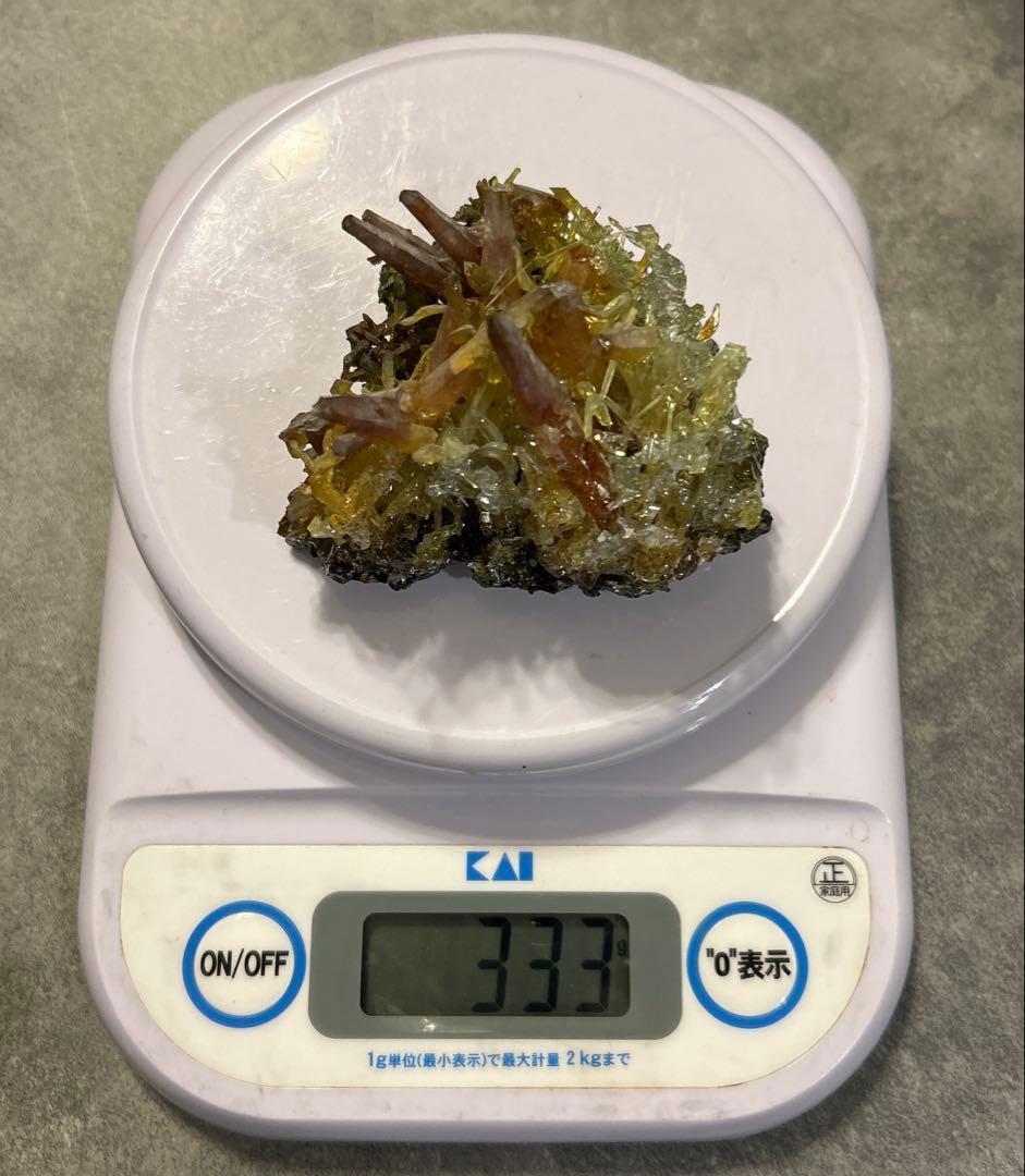 希少色 希少鉱物 ジンカイト 博物館クラス 黄緑色結晶