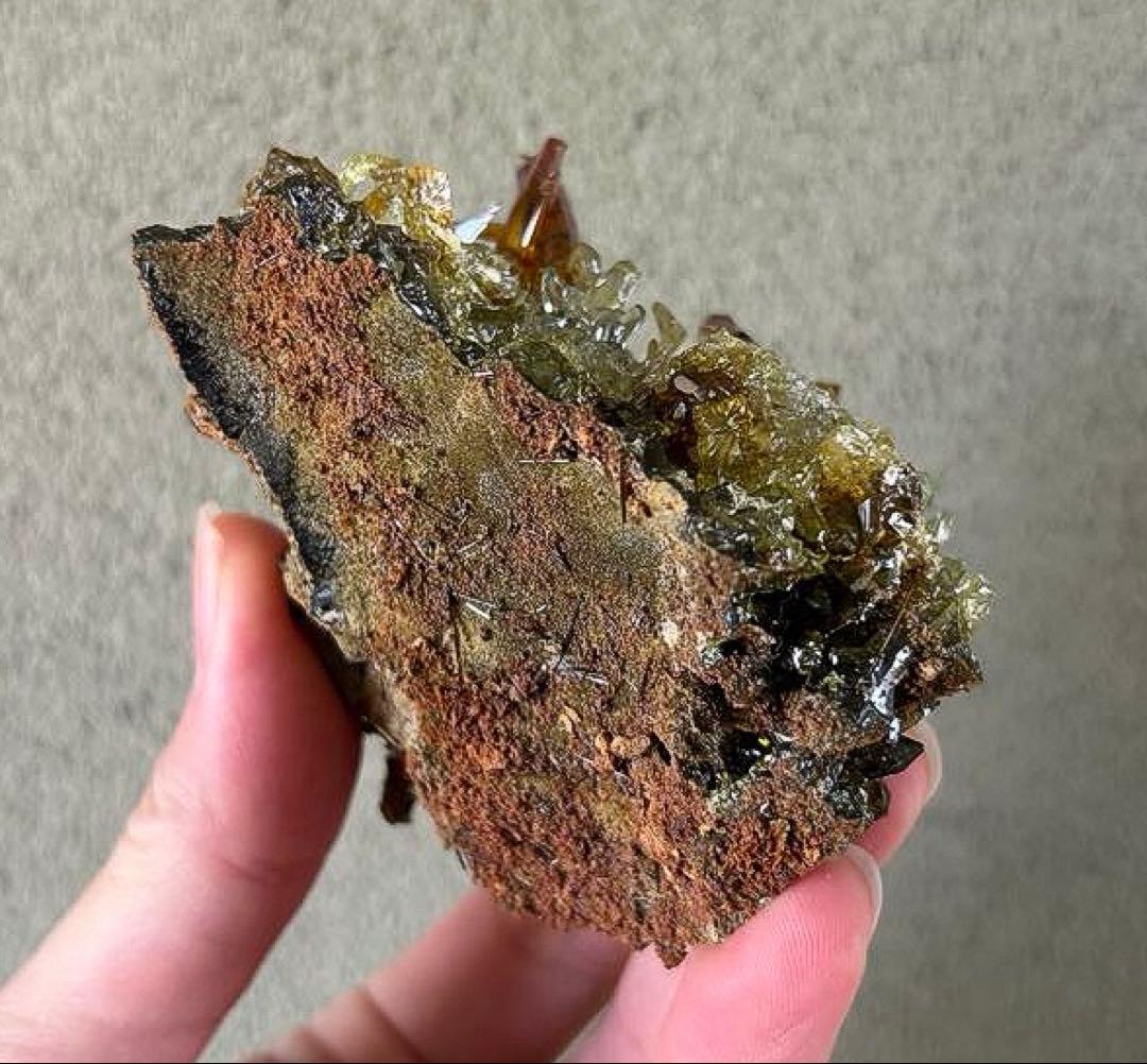 希少色 希少鉱物 ジンカイト 博物館クラス 黄緑色結晶