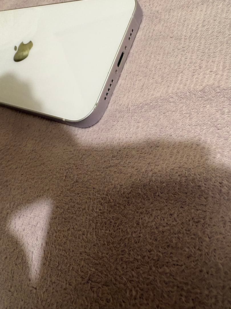 みぃ　Apple iPhone 14 256GB 美品　箱、ケース付き